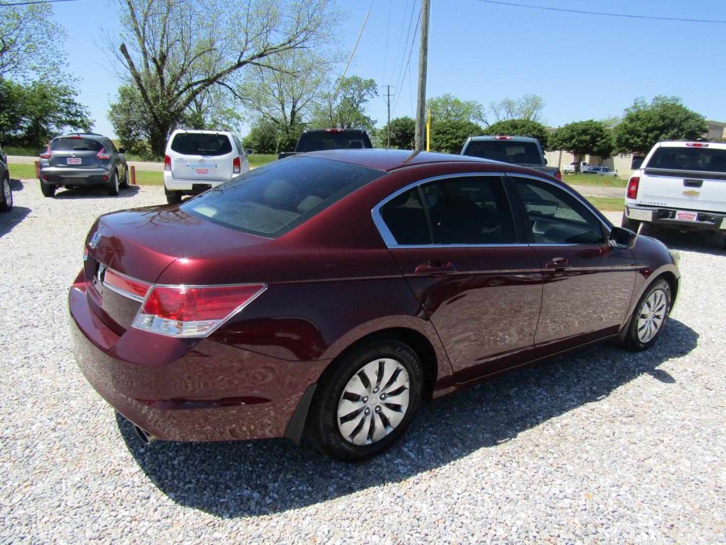 2012 Maroon /Tan Honda Accord (1HGCP2F35CA) , Automatic transmission, located at 15016 S Hwy 231, Midland City, AL, 36350, (334) 983-3001, 31.306210, -85.495277 - Photo#7